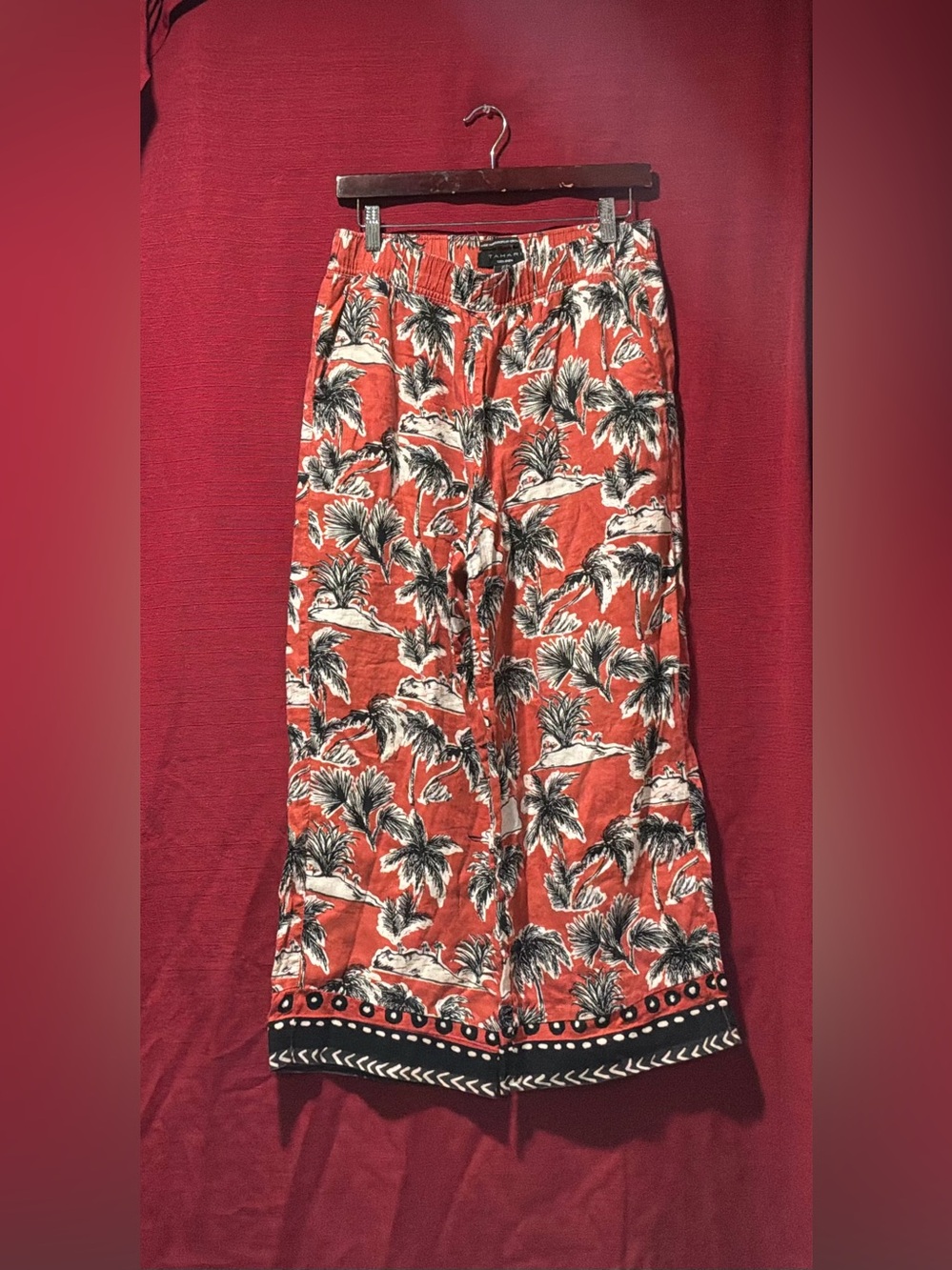 Tahari Coral Tropical Print Wide-Leg Trousers